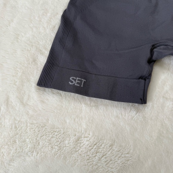 Set Active Sculptflex Bike Shorts in Pebble XS - Picture 5 of 5